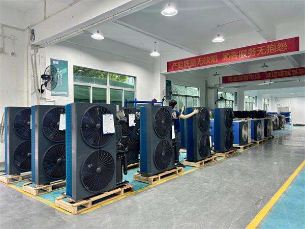 用空气能采暖设备，解决农村自建房的冬季困扰