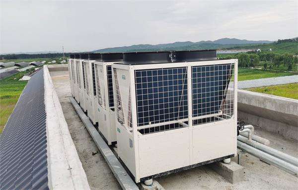 提升工厂竞争力，选择空气能热泵机组，热水更高效